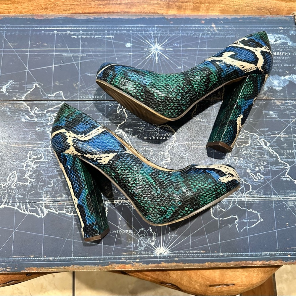 Michael Antonio Snakeskin Platform Heels – Size 8.5 - Picture 3 of 10